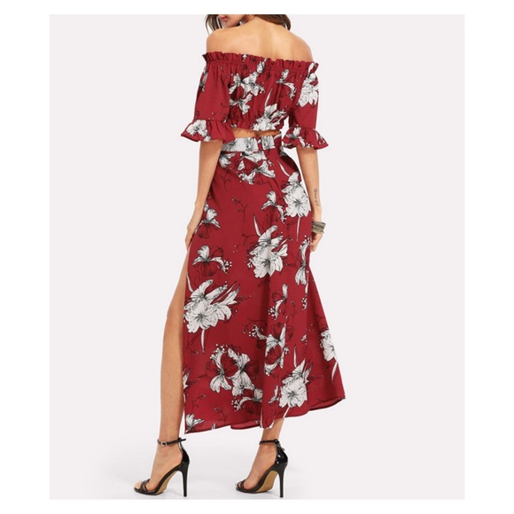 Red Floral Off the Shoulder Crop Top Skirt Set - Picture 4 of 5